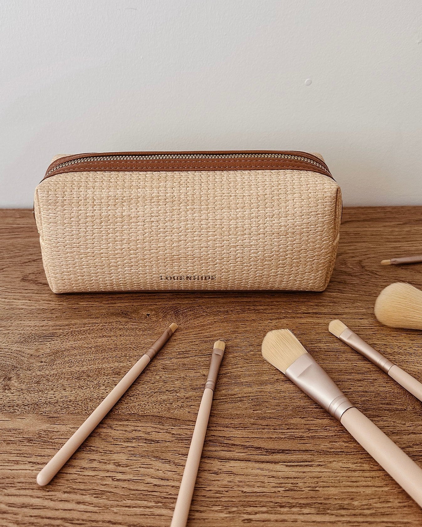 Brianna Makeup Bag & Brush Set (Tan)