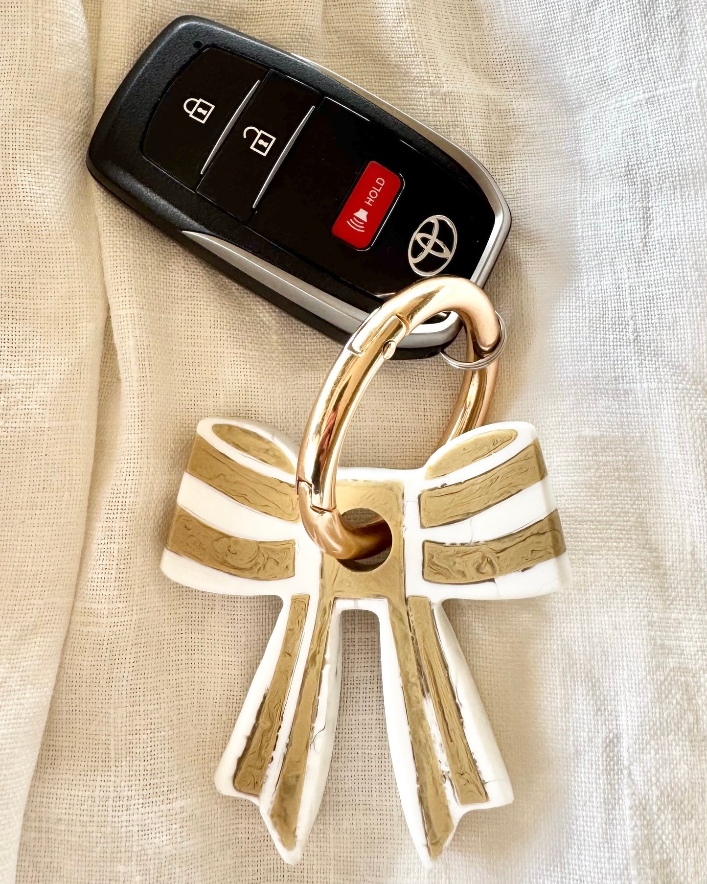Bow Resin Keyring (Beige)