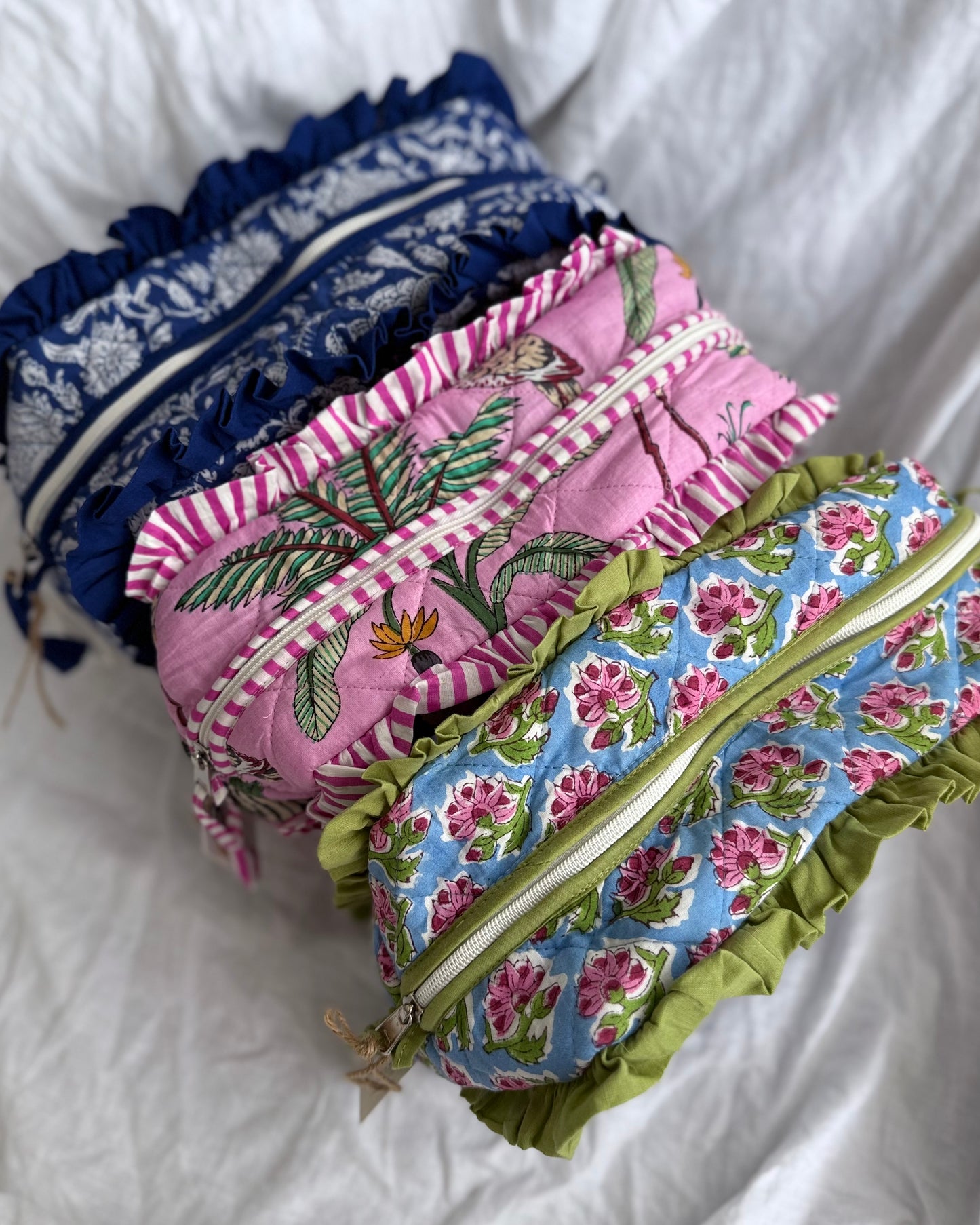 Ellie Makeup Bag (Pink Jungle)