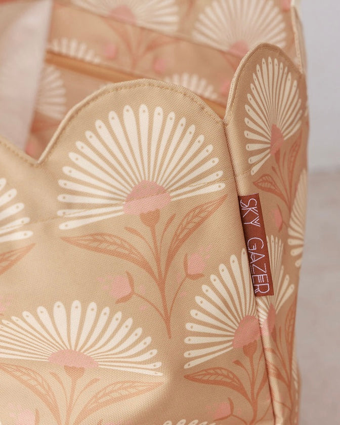 Scalloped Edge Beach Bag (Rosebud Tan)