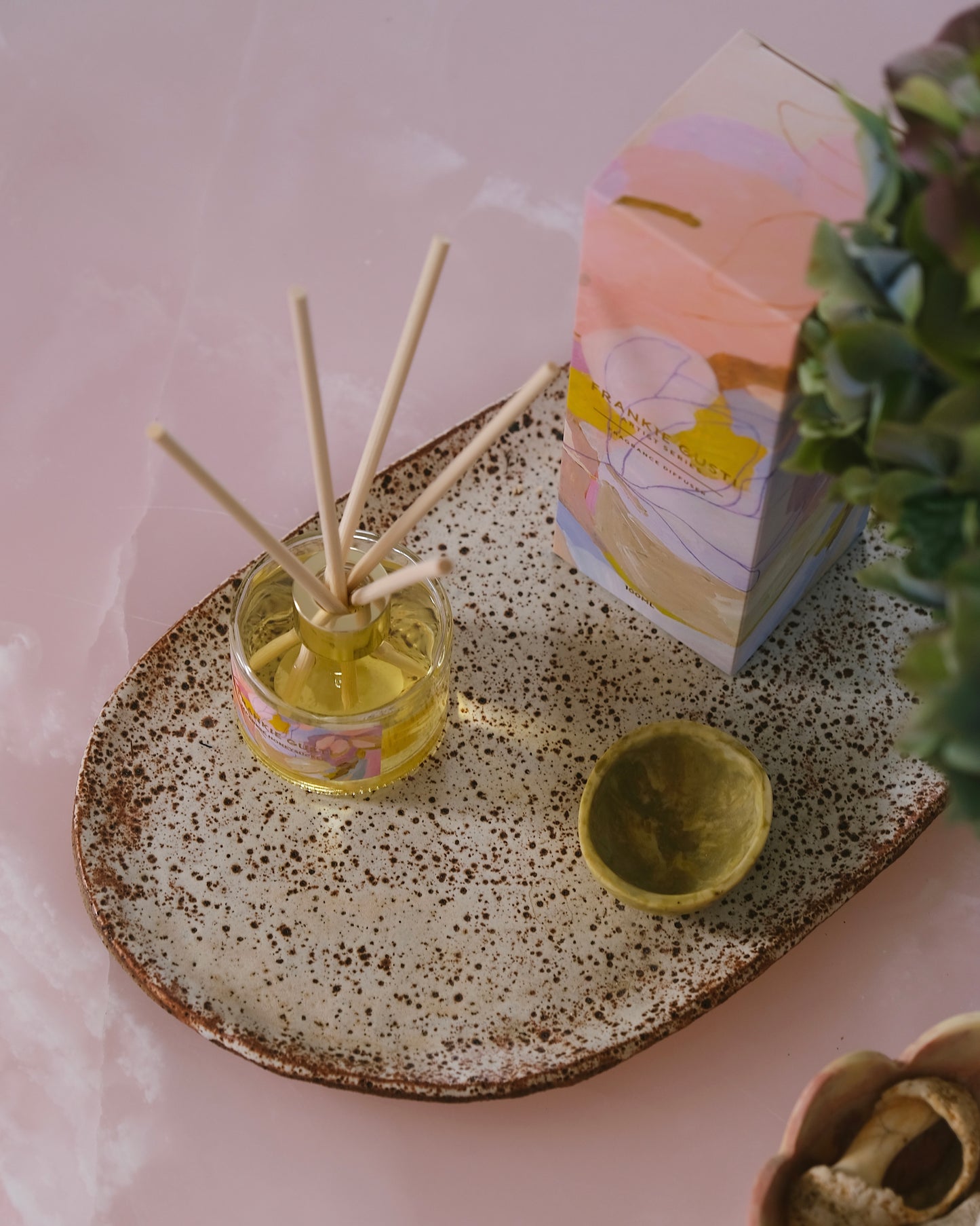 Reed Diffuser (Japanese Honeysuckle)