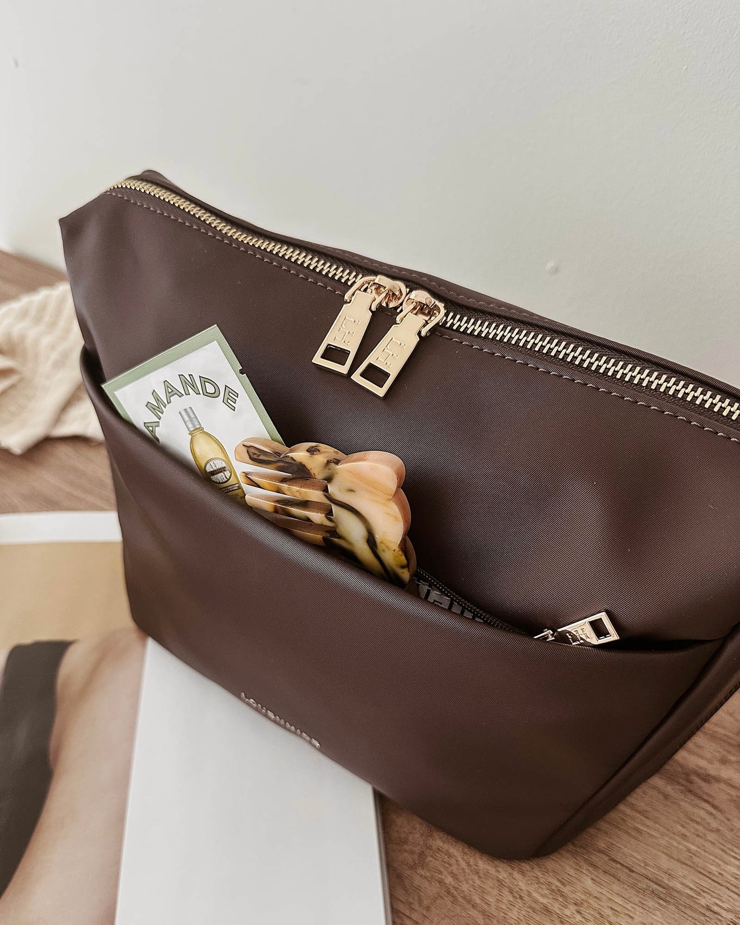 Vanessa Makeup Bag (Chocolate)