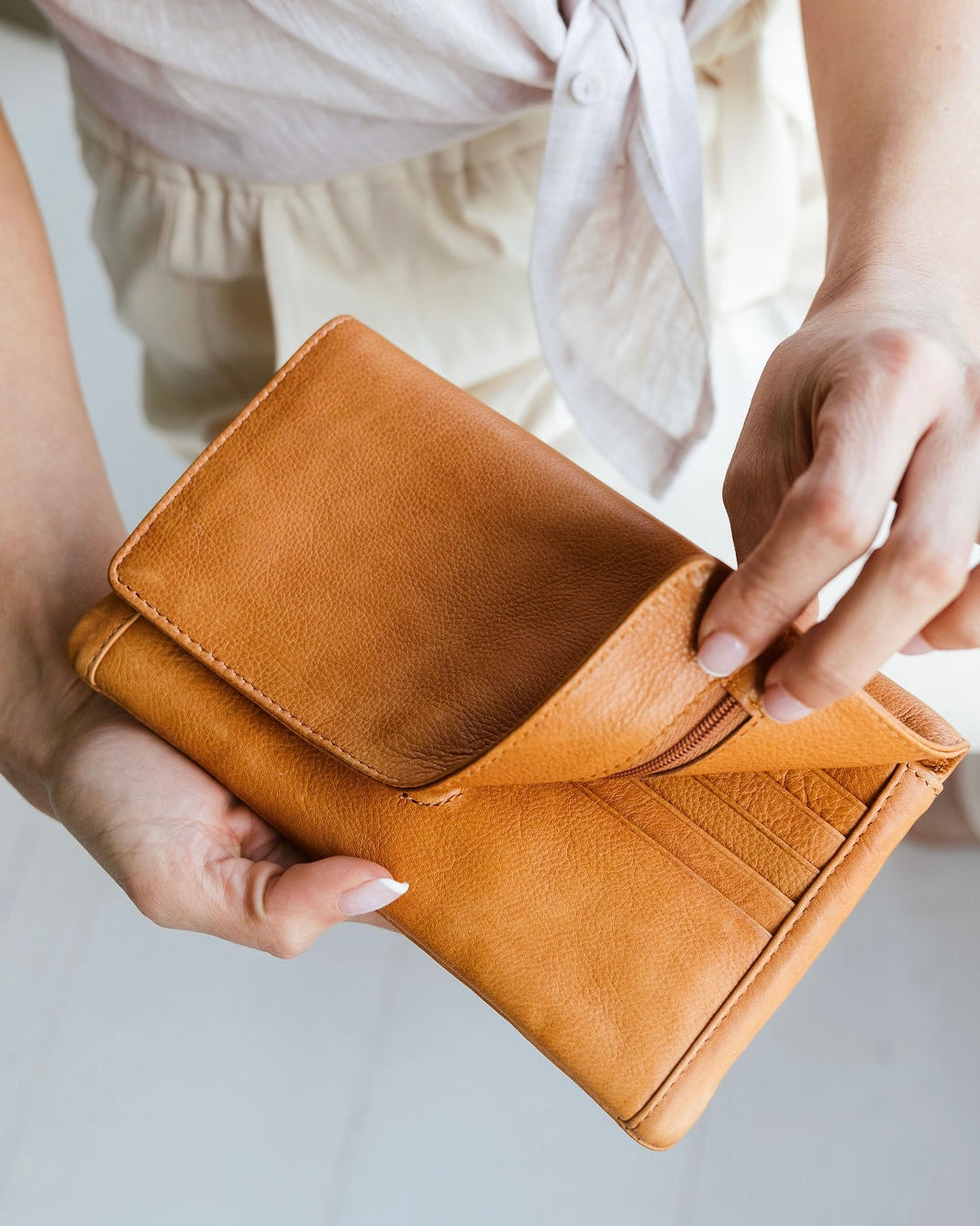 Sirena Purse (Tan)
