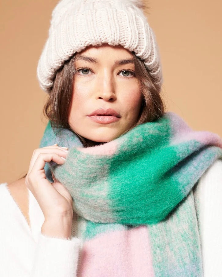 Checkered Fluffy Scarf (Green & Pink)