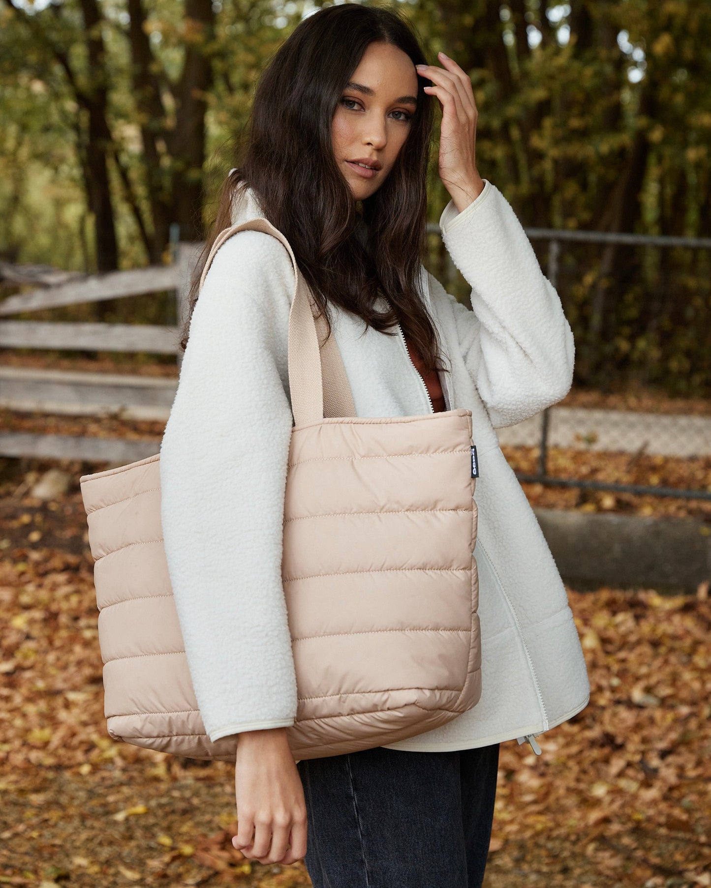 Take it Base Tote Bag (Sand)