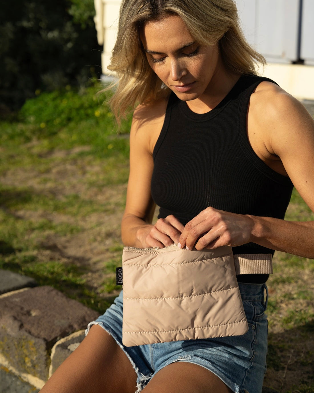 base supply, flat base, pouch, clutch,