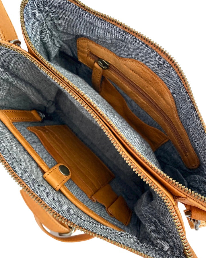 dusky robin, dusky robin leather, ellie wallet, ellie purse, ellie crossbody bag, leather bag, bon maxie, wallet, purse, tan leather,