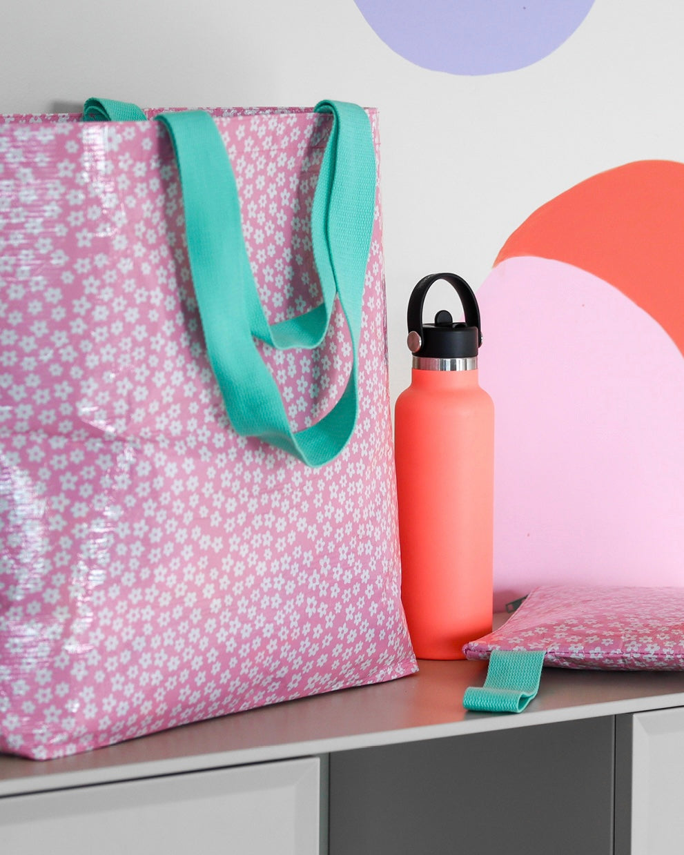 hello weekend, weekender bag, daisy, waterproof bag, recycled materials, shopping bag, tote bag, eco friendly