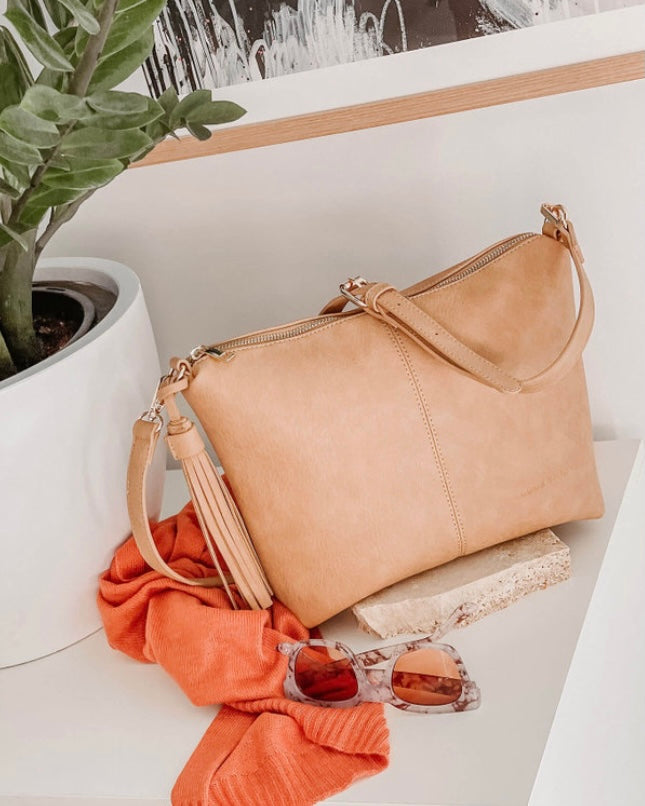 daisy, bag, crossbody bag, bon maxie, camel, louenhide