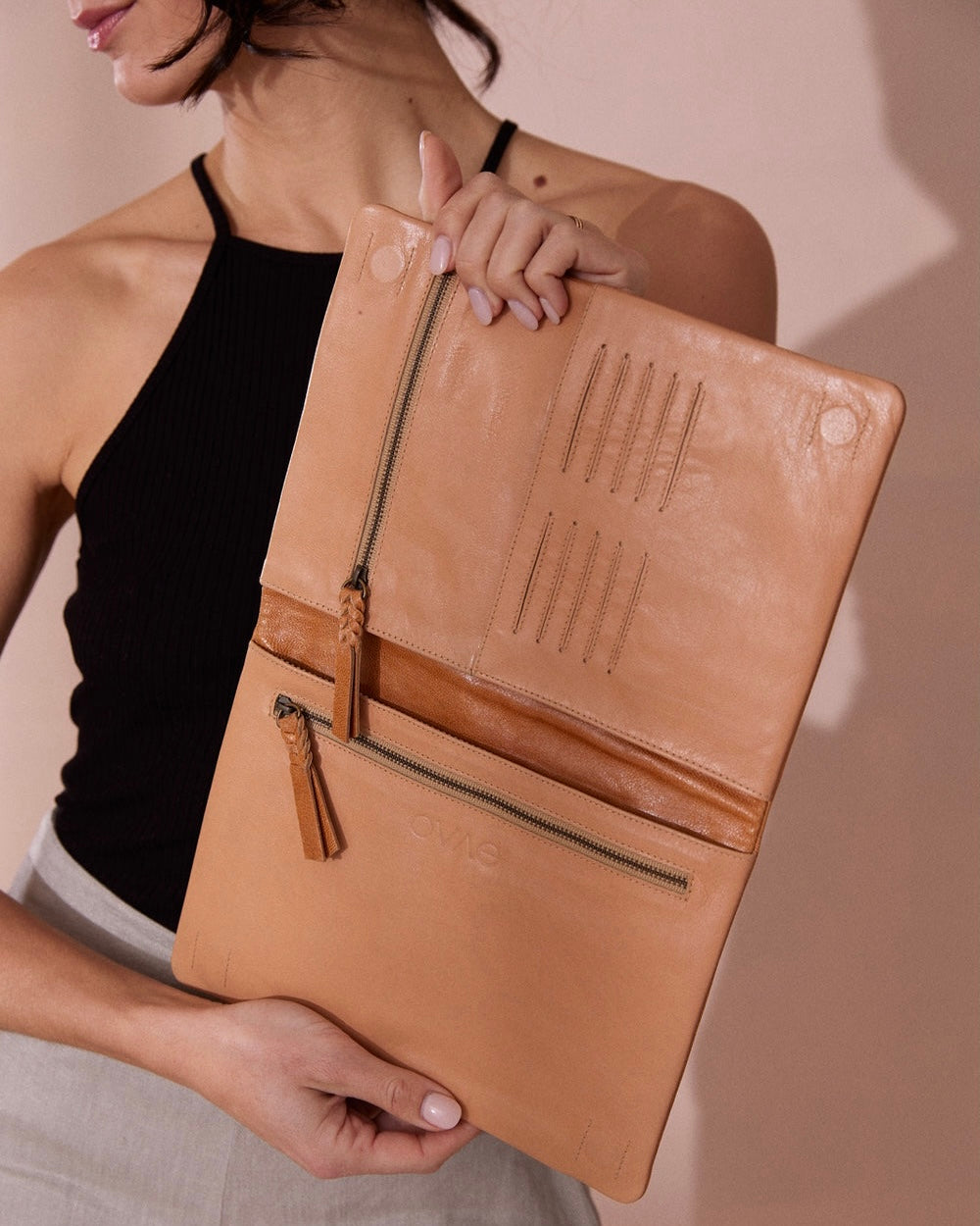 ovae, organiser, leather organise, tablet organiser, gingerbread