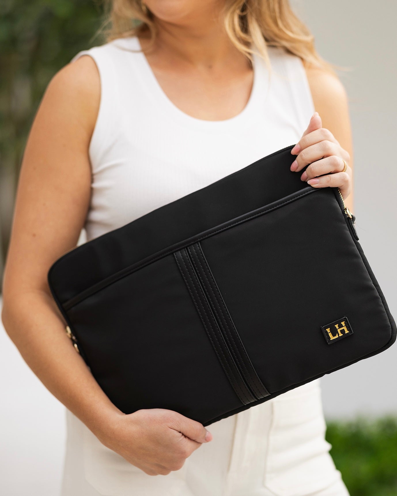 Lina Nylon Laptop Case/Bag (Black)