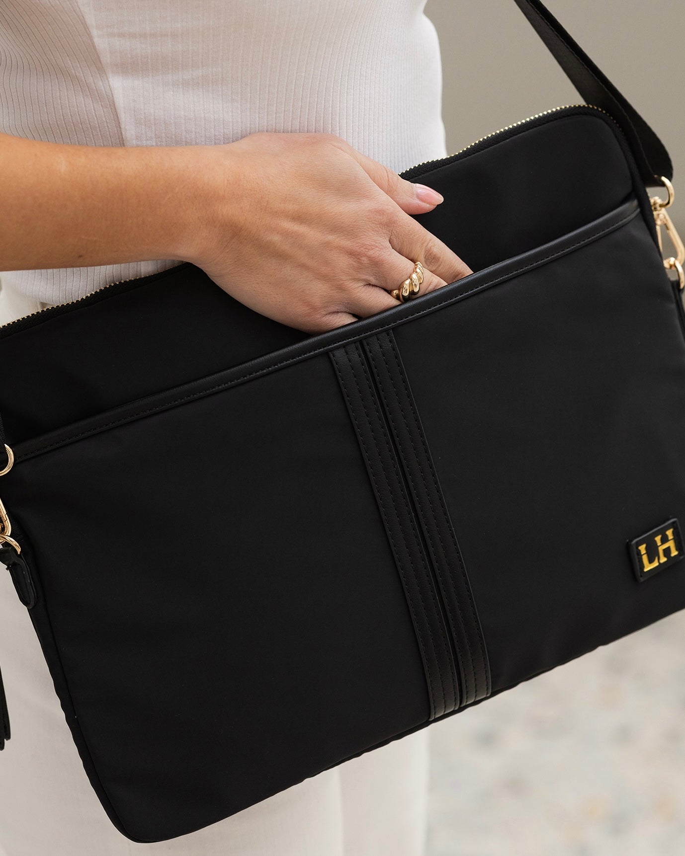 Lina Nylon Laptop Case/Bag (Black)
