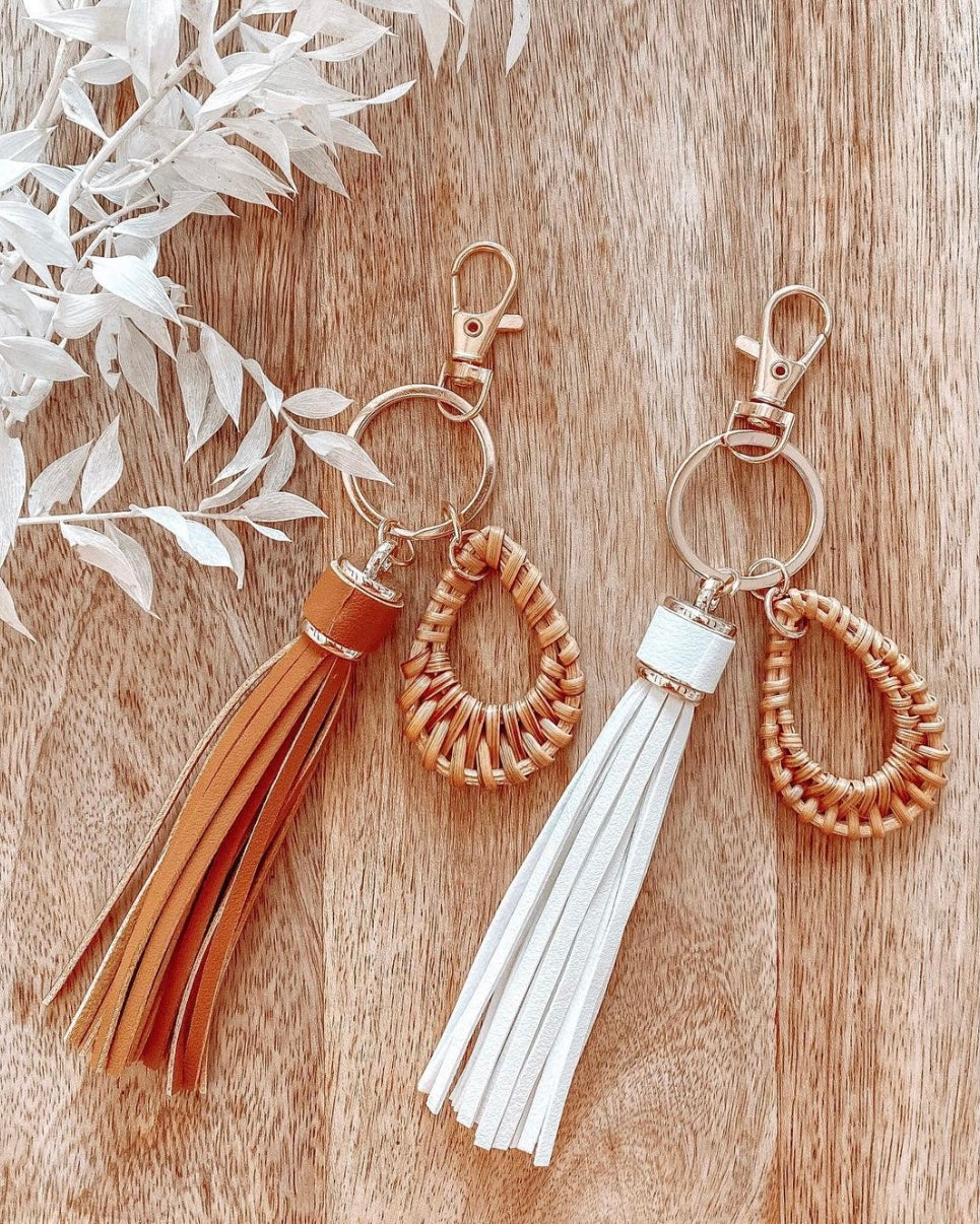 Rattan & Leather Key Ring/Tassel (White)