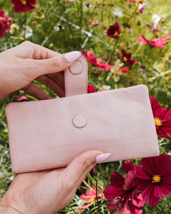 dusky robin, ava purse, leather purse, pink leather, wallet, leather, ava