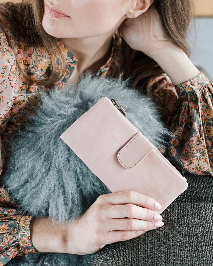 dusky robin, dusky robin leather, ava wallet, leather bag, bon maxie, wallet, purse, tan leather, dusky pink