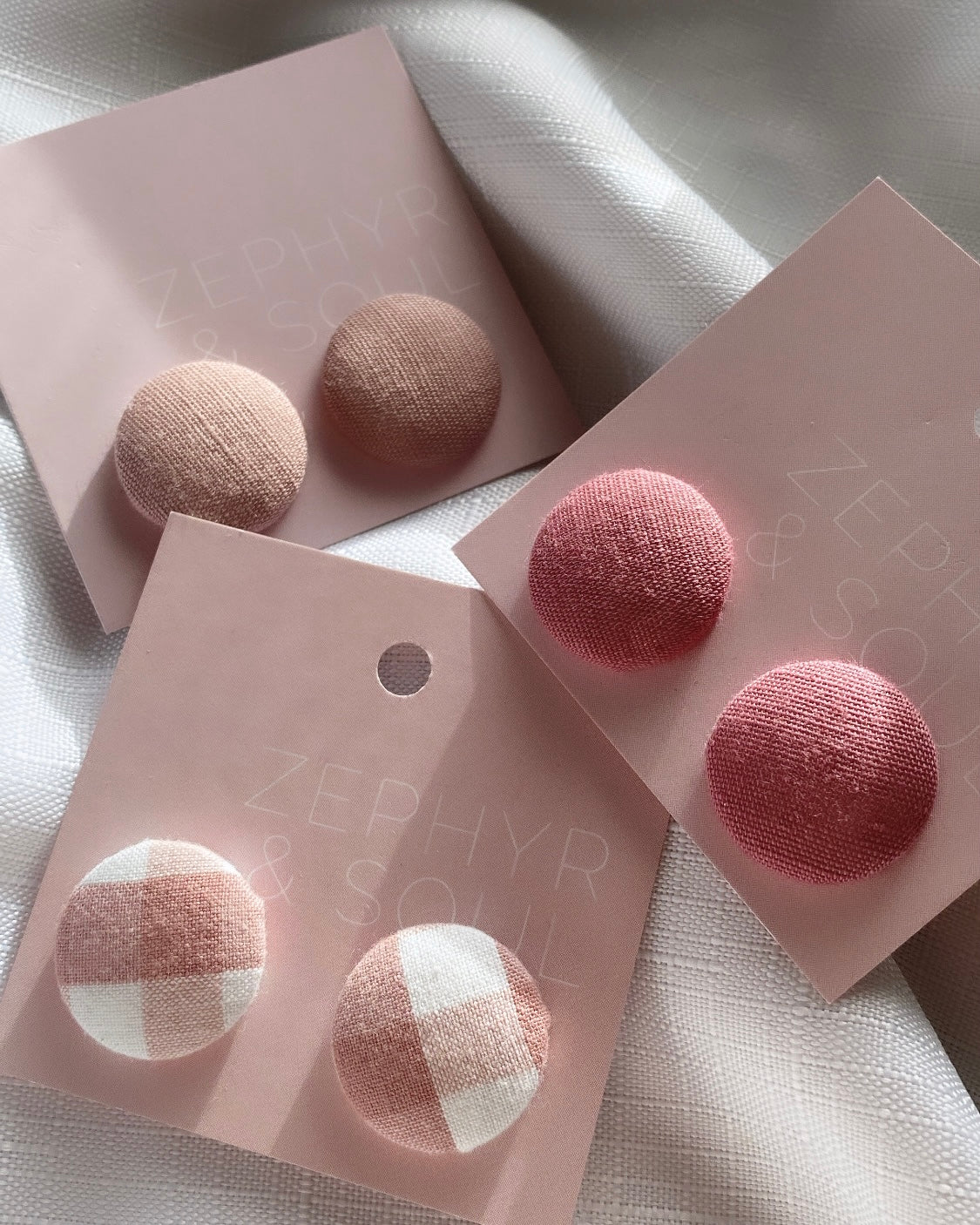 Studs (Large/Light Pink)