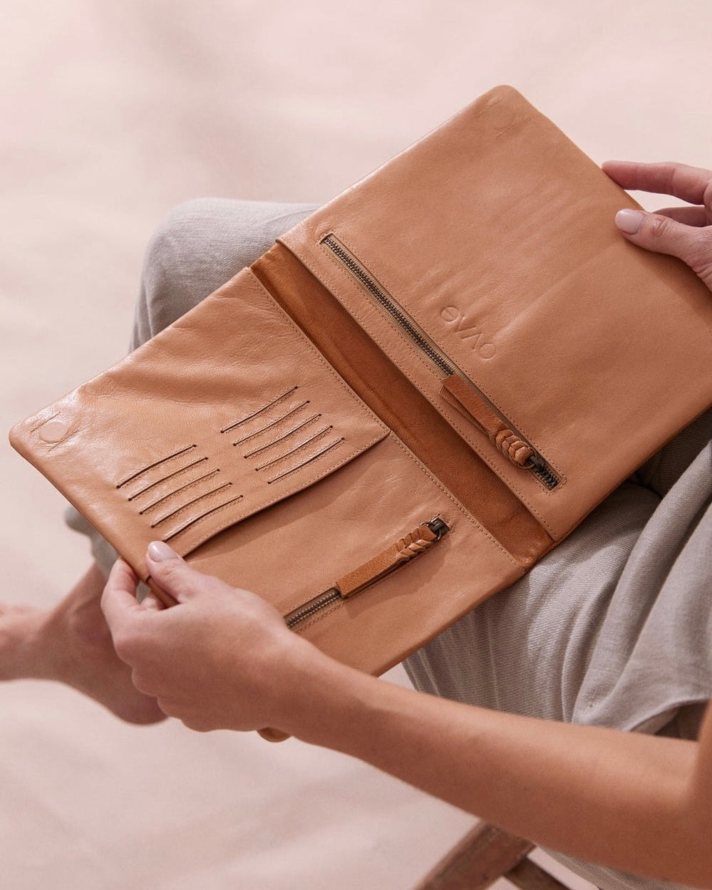 ovae, organiser, leather organise, tablet organiser, gingerbread