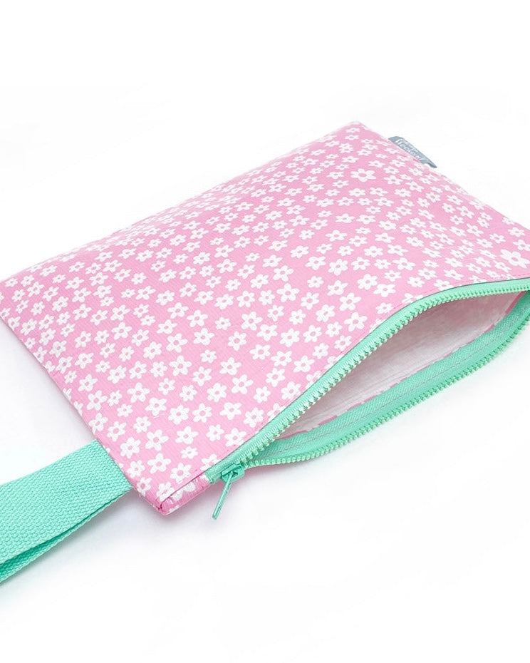 hello weekend, good to go pouch, daisy, waterproof pouch, recycled materials, pouch, clutch bag, eco friendly