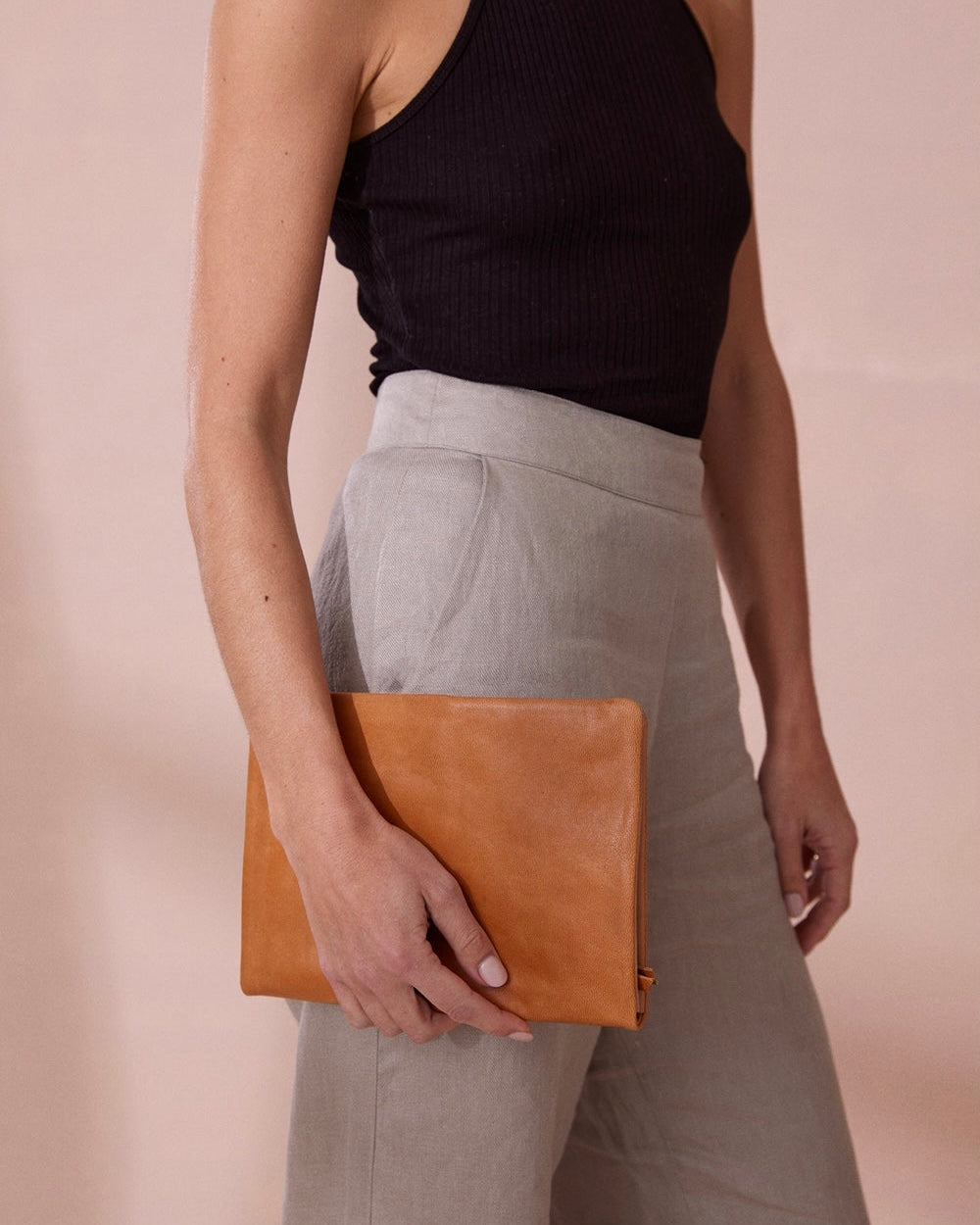 ovae, organiser, leather organise, tablet organiser, gingerbread