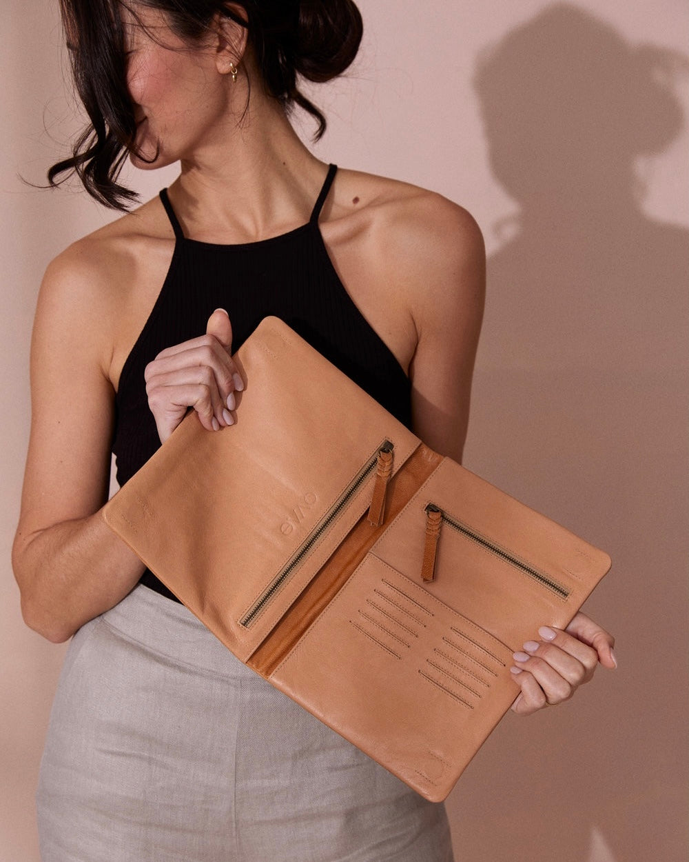 ovae, organiser, leather organise, tablet organiser, gingerbread