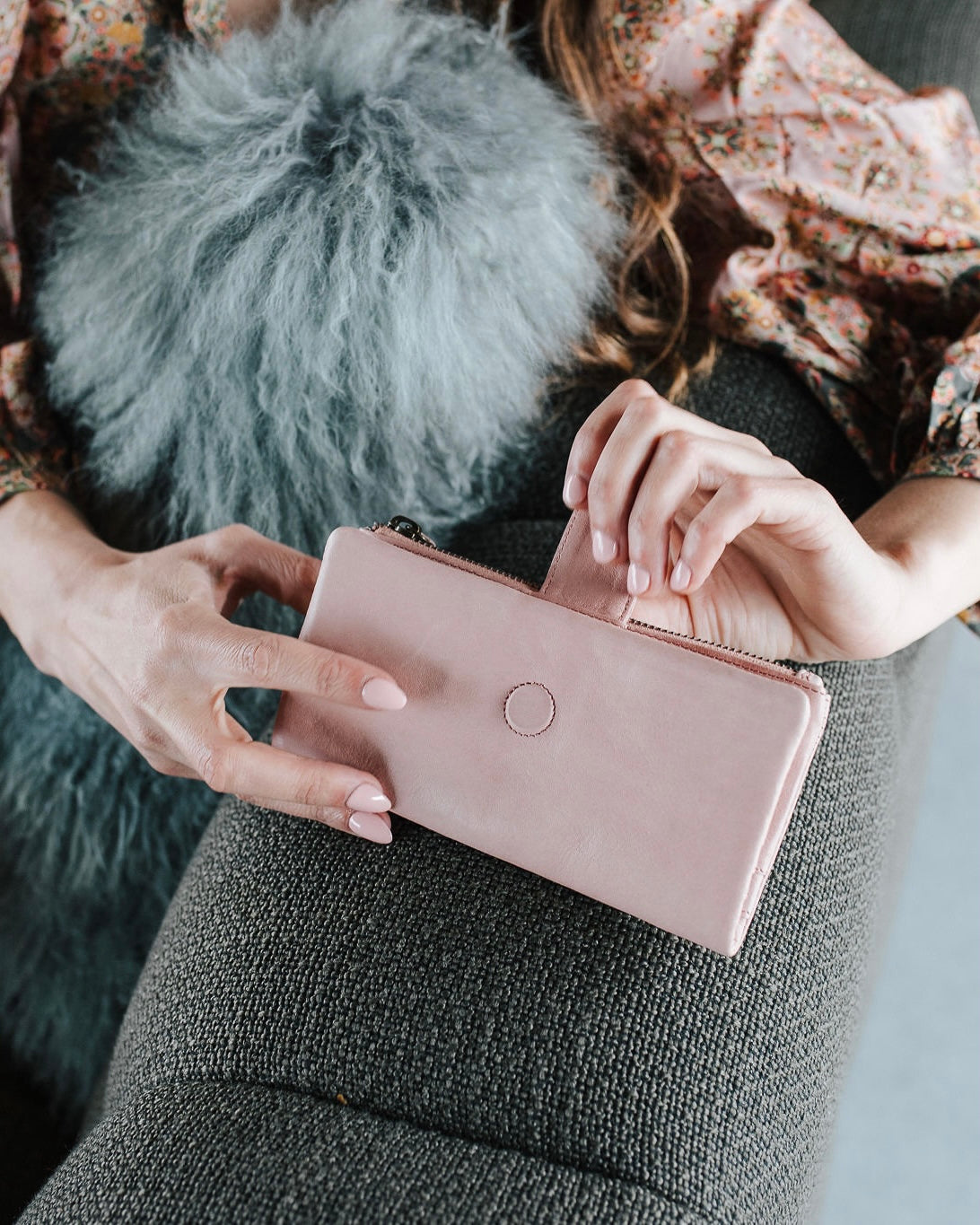 dusky robin, dusky robin leather, ava wallet, leather bag, bon maxie, wallet, purse, tan leather, dusky pink
