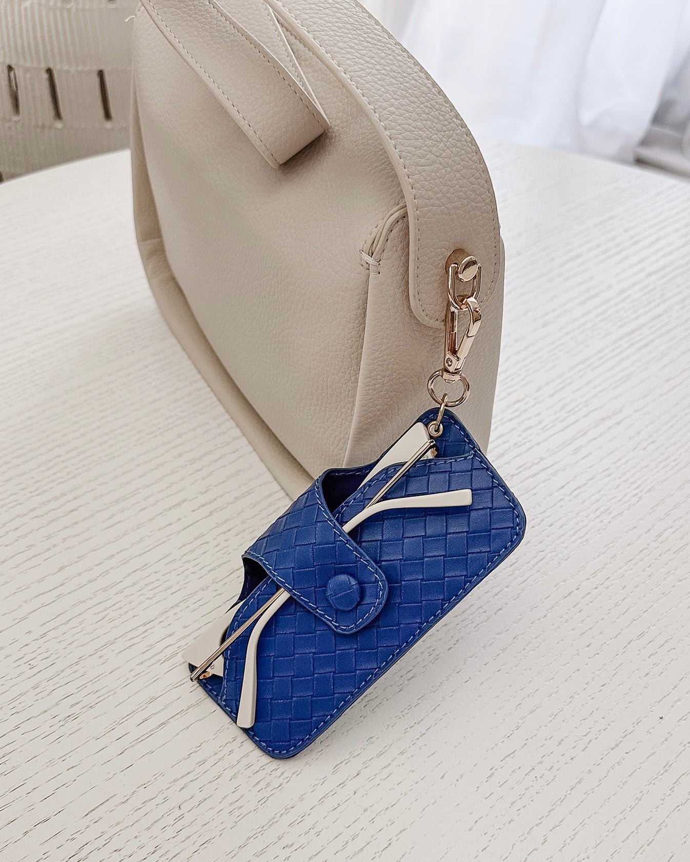 Skittle Sunglass Case (Woven Ocean Blue)
