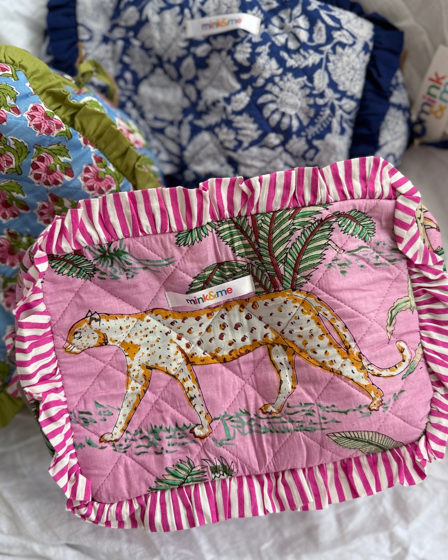 Ellie Makeup Bag (Pink Jungle)