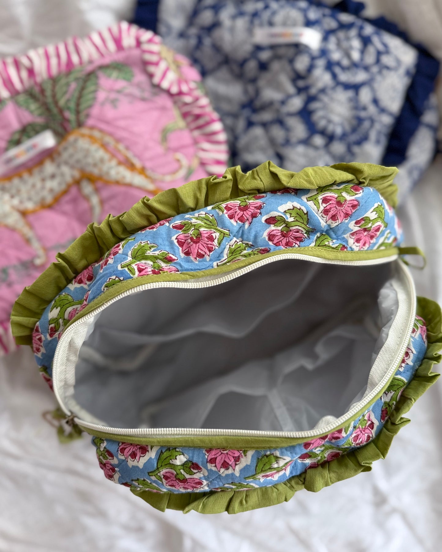 Ellie Makeup Bag (Green Floral)