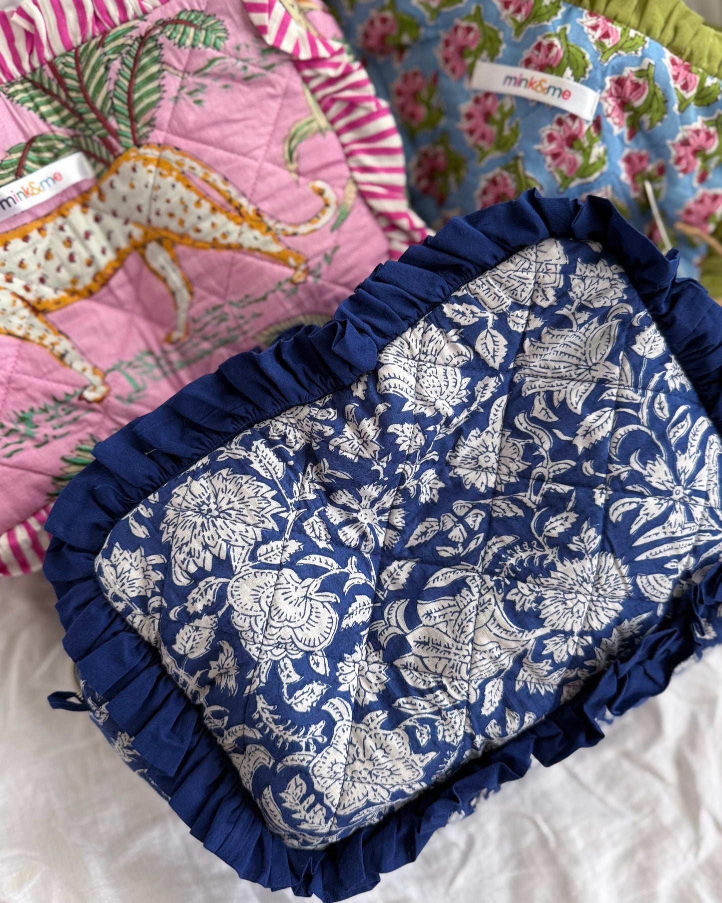 Ellie Makeup Bag (Blue Floral)