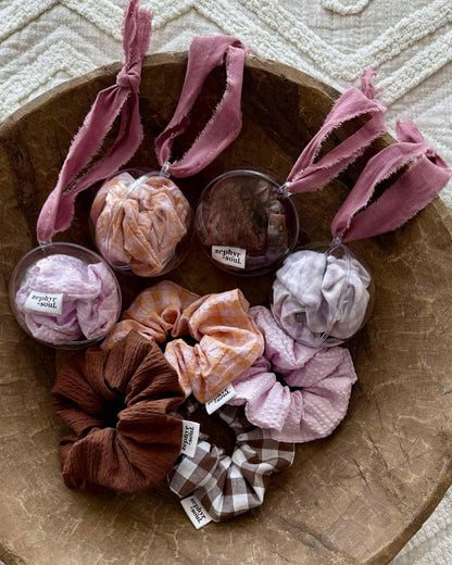 Christmas Bauble Scrunchie (Chocolate Gingham)