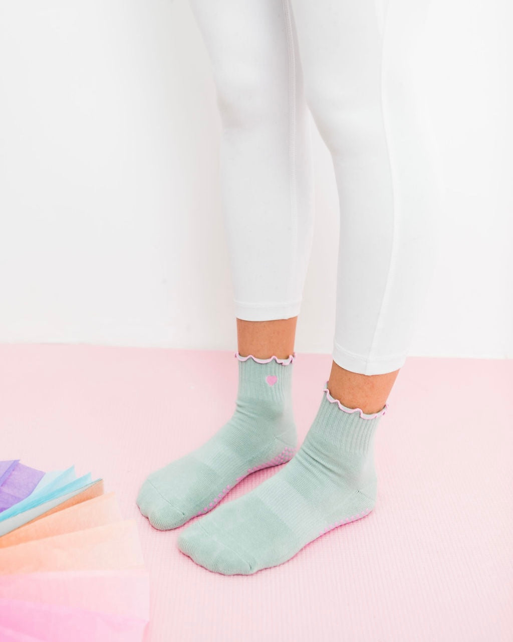 Grippy Socks (Sage/Pink Frill)