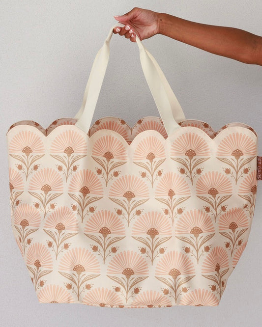 Scalloped Edge Beach Bag (Rosebud Cream)