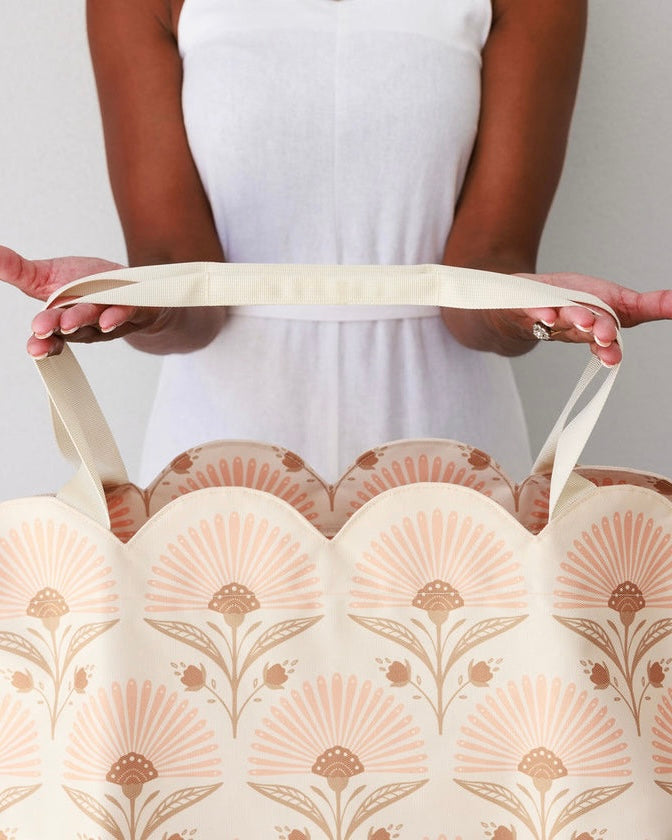 Scalloped Edge Beach Bag (Rosebud Cream)