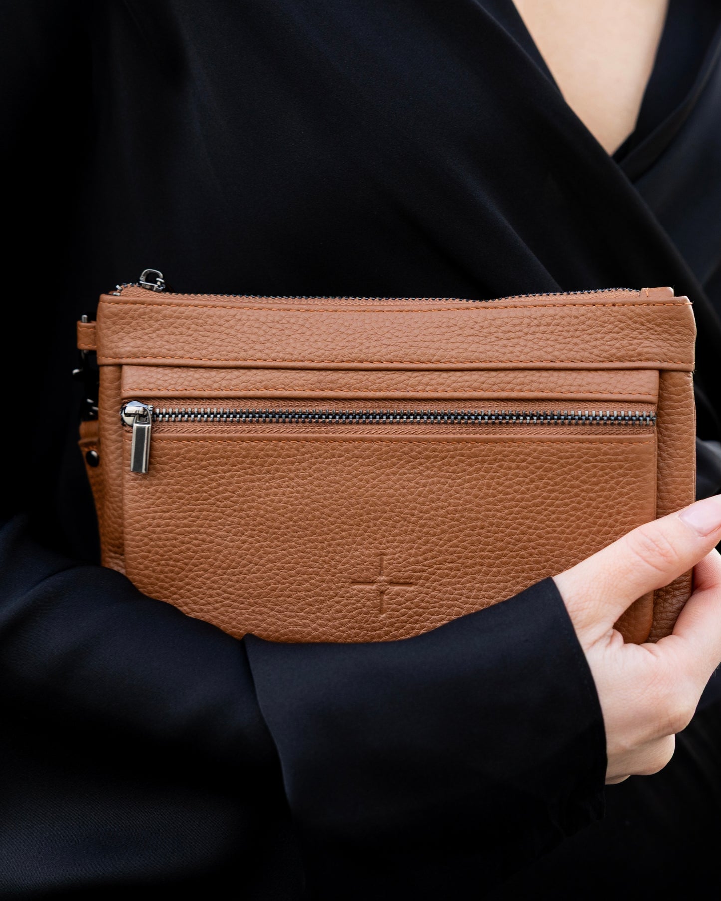 Bethany Clutch (Tan)