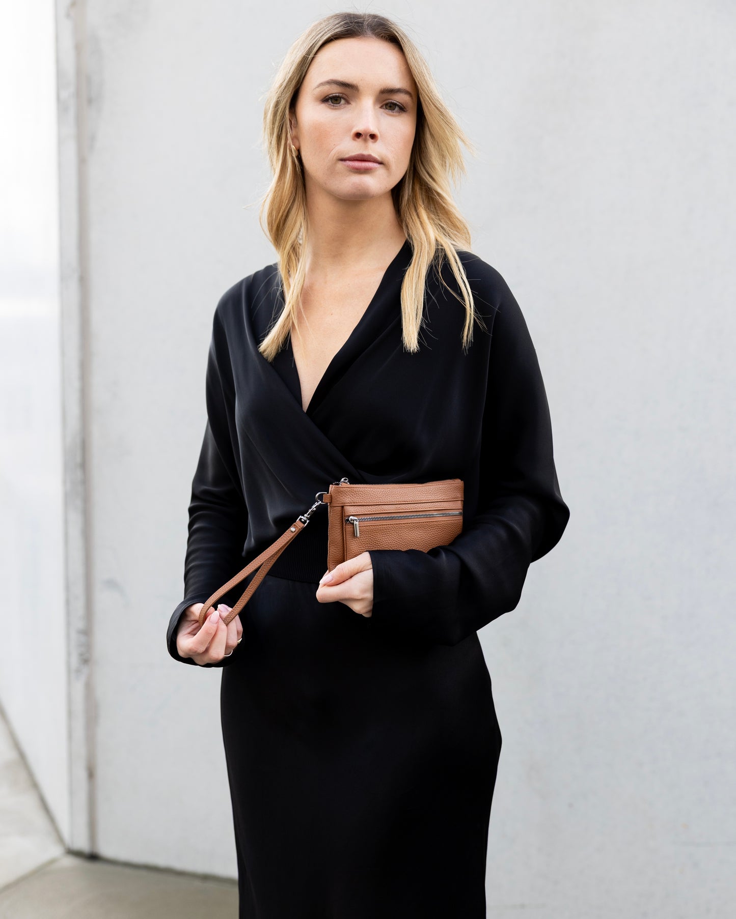 Bethany Clutch (Tan)