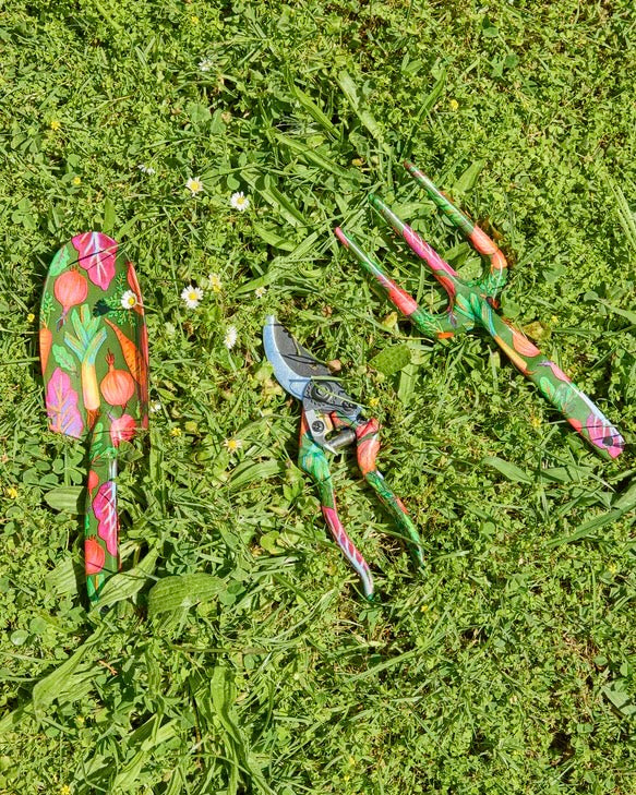 Garden Tools and Gloves Set (Veggie Soup)