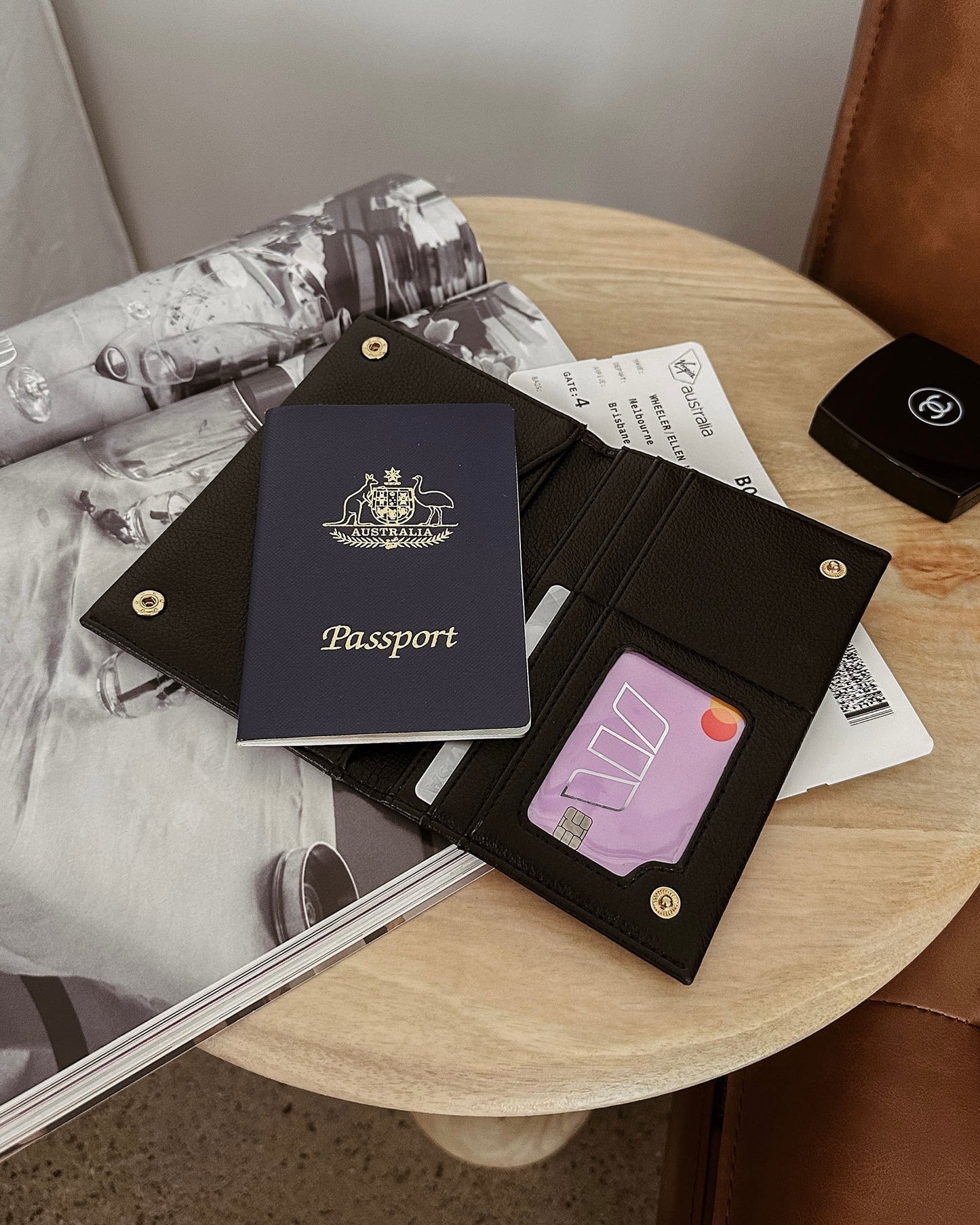 Venice Passport Holder (Black)